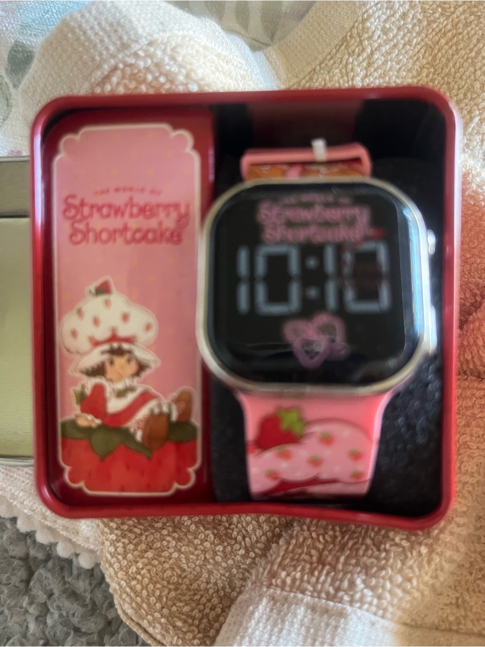 Strawberry Shortcake Kids Digital Smart Watch Pink LED Flashing New In Tin Box
